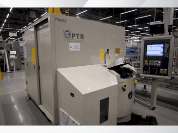 Frontansicht der PTR Strahltechnik EBW PS 4-1 60-6 CH Maschine