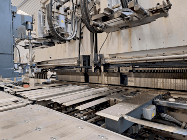 Frontansicht der Salvagnini P4-2220  Maschine