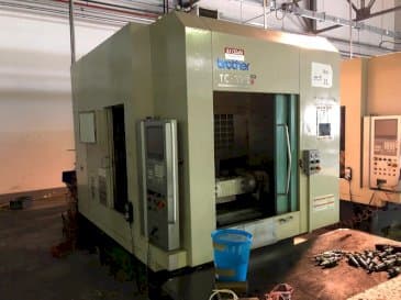 Frontansicht der Brother TC 32B Maschine