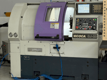 Frontansicht der ECOCA SJ-20  Maschine