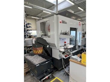 Frontansicht der HAAS UMC-500SS Maschine