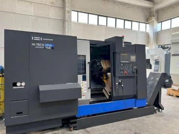Frontansicht der HWACHEON HI-ECO 450A YMC Maschine