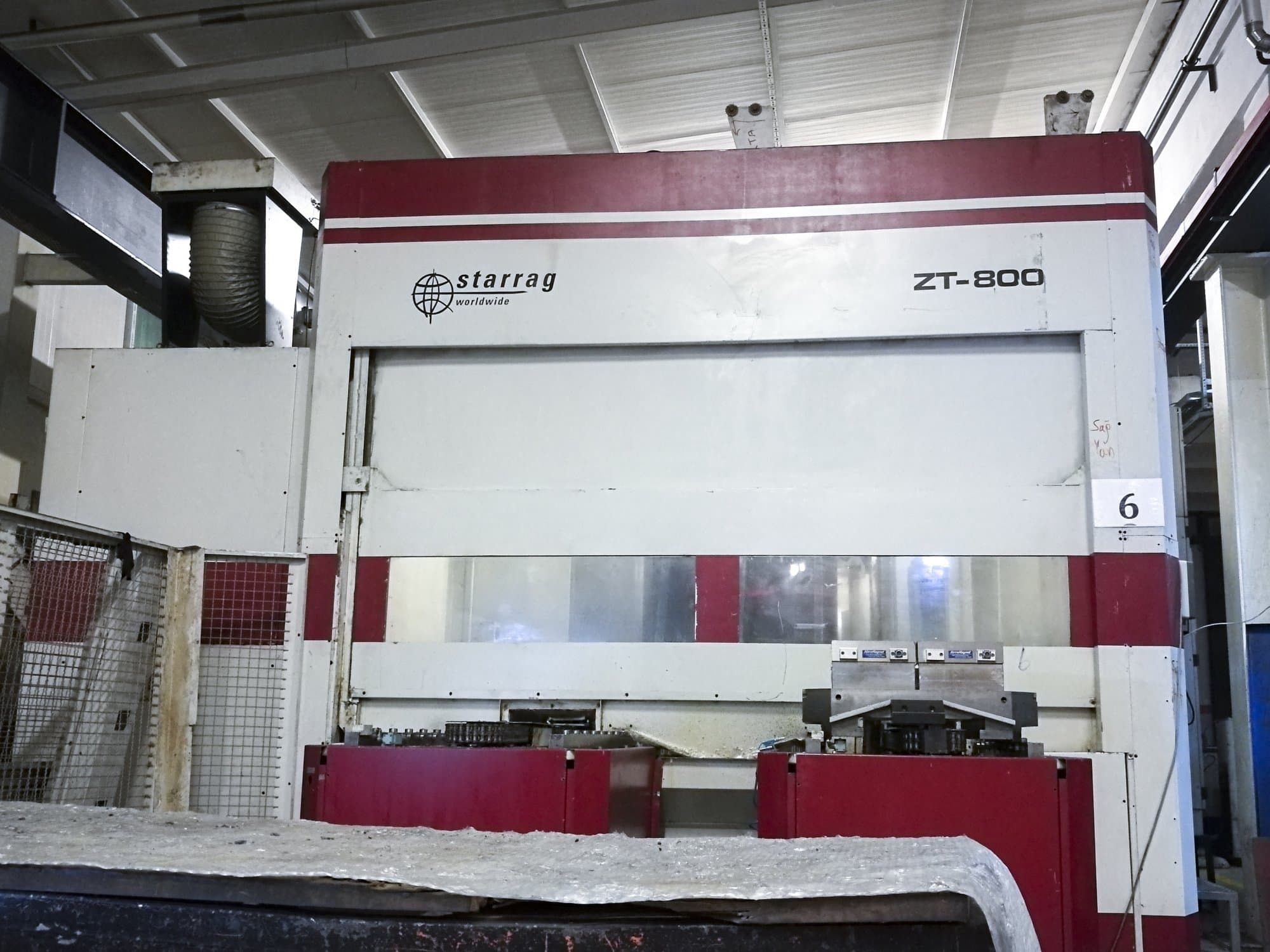 Frontansicht der Starrag ZT 800/130 Maschine