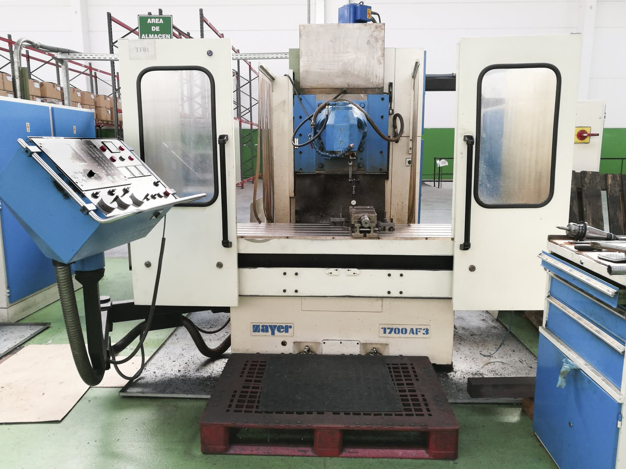 Frontansicht 1 der Zayer 1700 AF3 Maschine