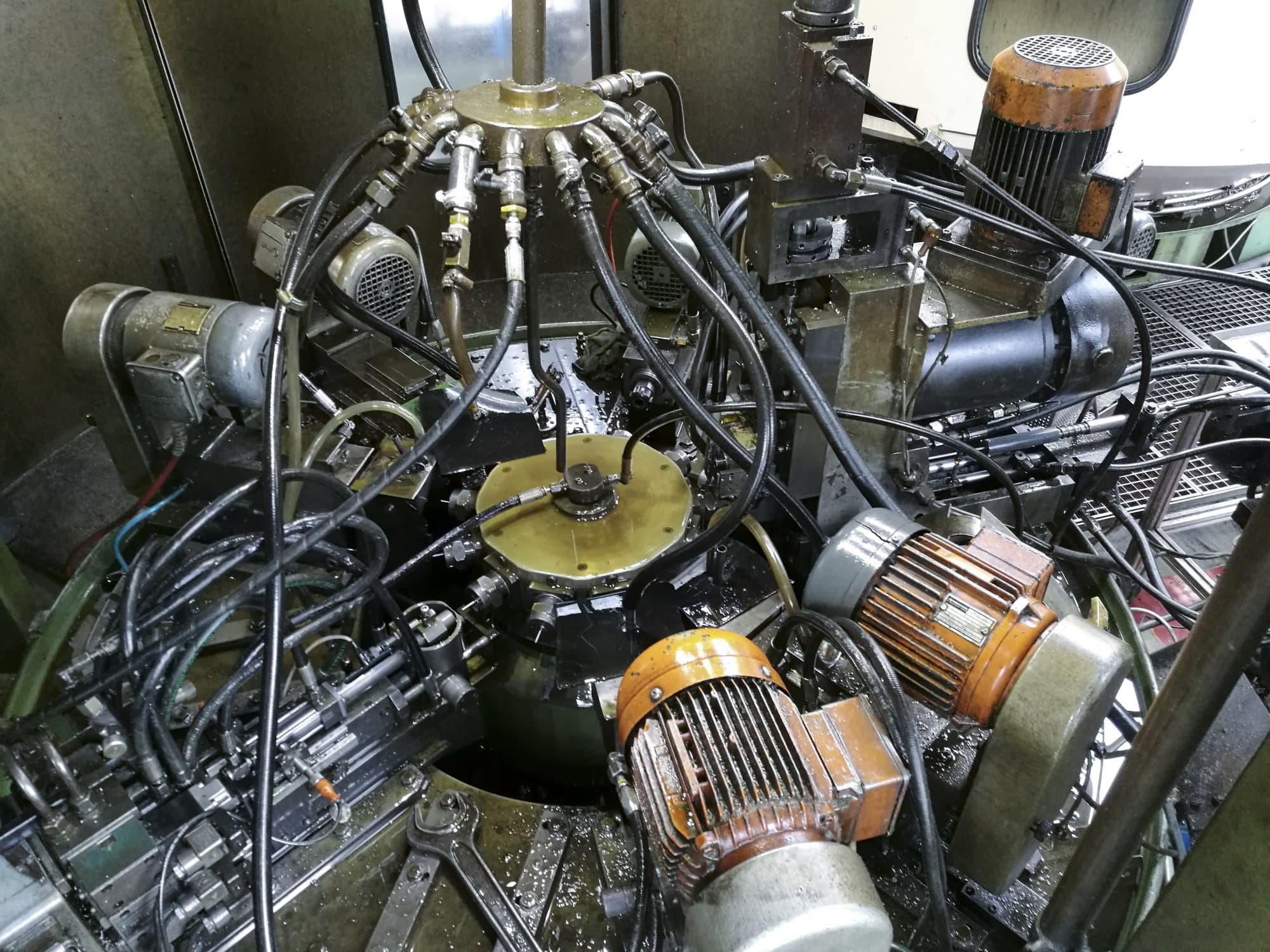 Ausschnitt 1 der RIS-INGOLD Rismatic 151G-12 Maschine