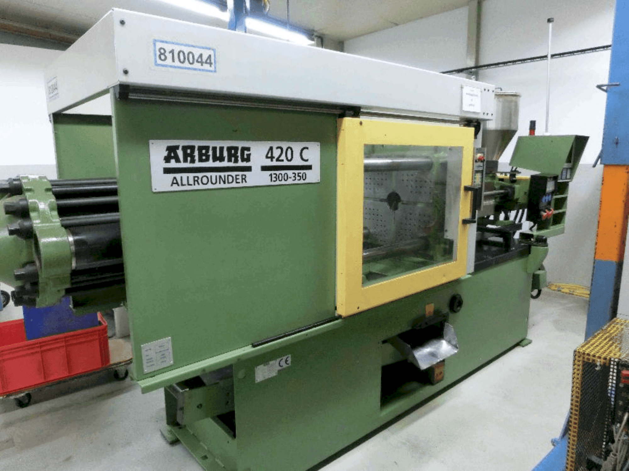 Frontansicht der Arburg Allrounder 420C 1300-350 Maschine