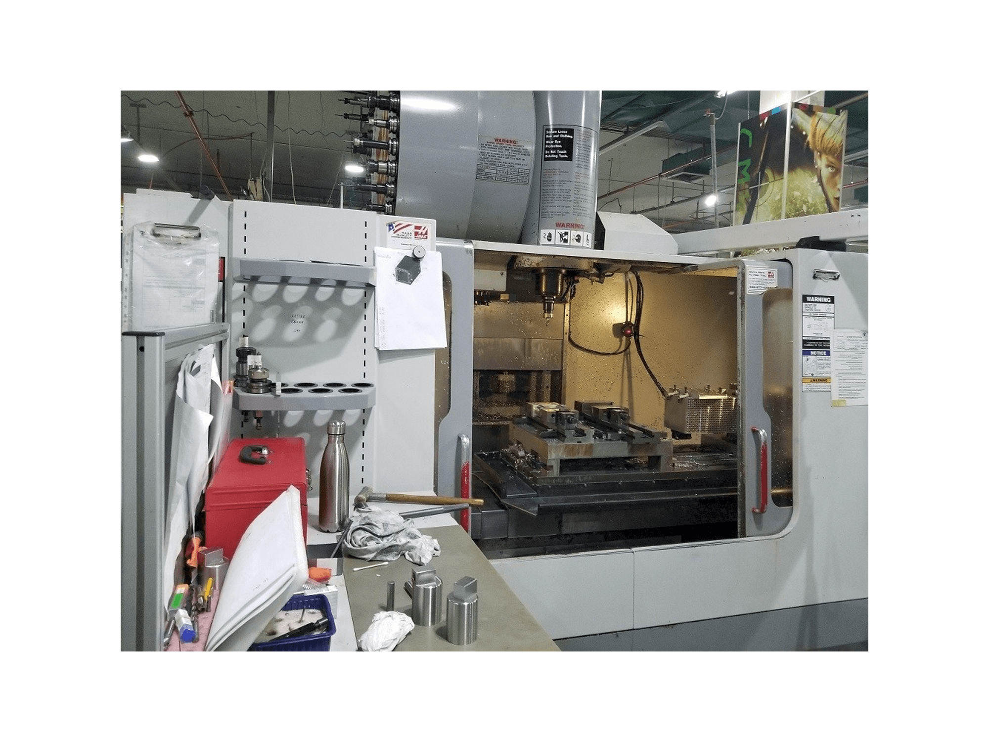 Front view of HAAS VF-4SS machine