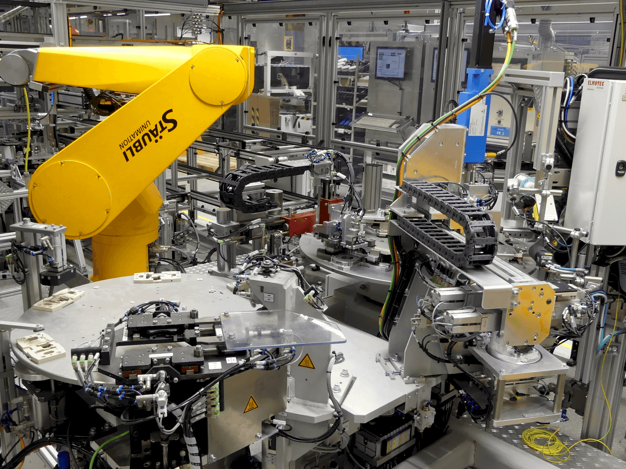 Frontansicht der ELMOTEC 16479 Maschine