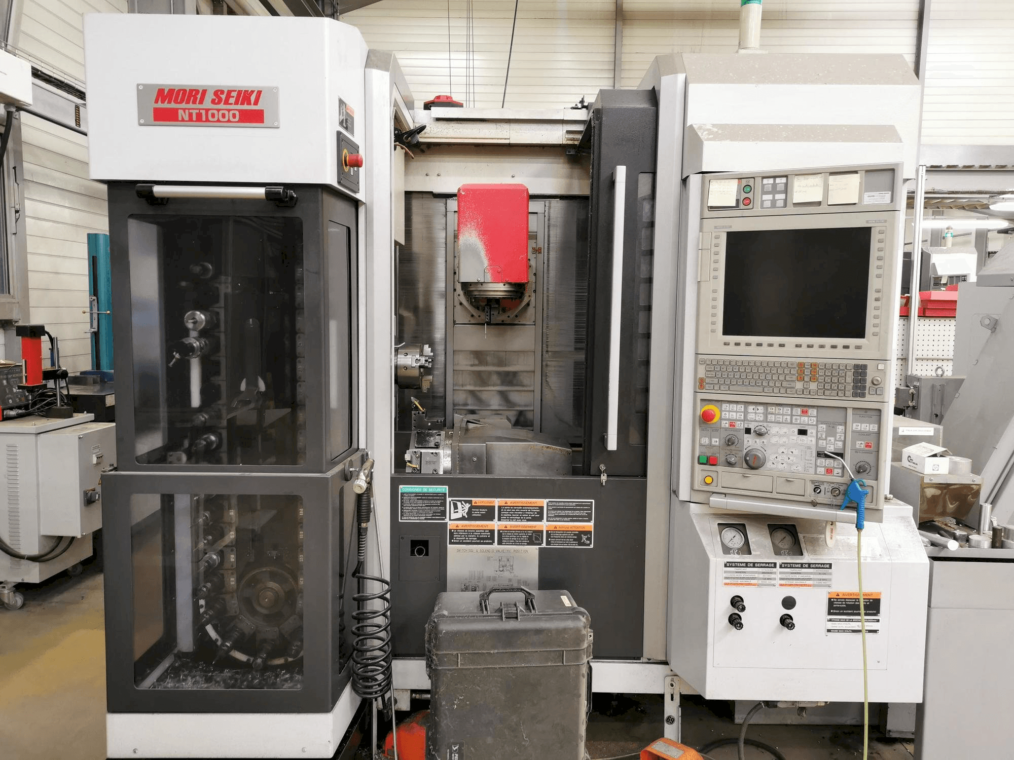 Front view of MORI SEIKI NT 1000 machine