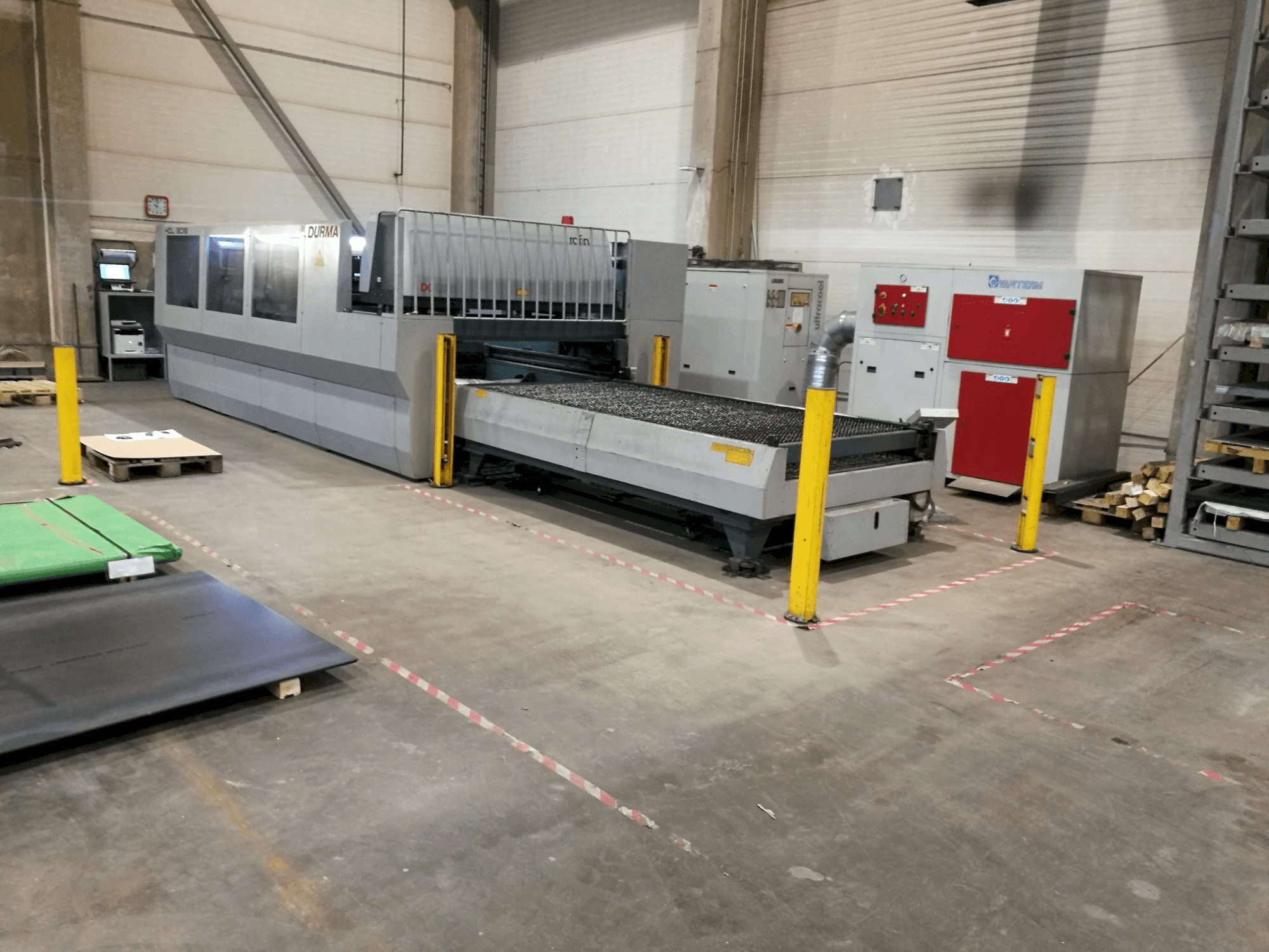 Front view of Durma HDL 3015 machine