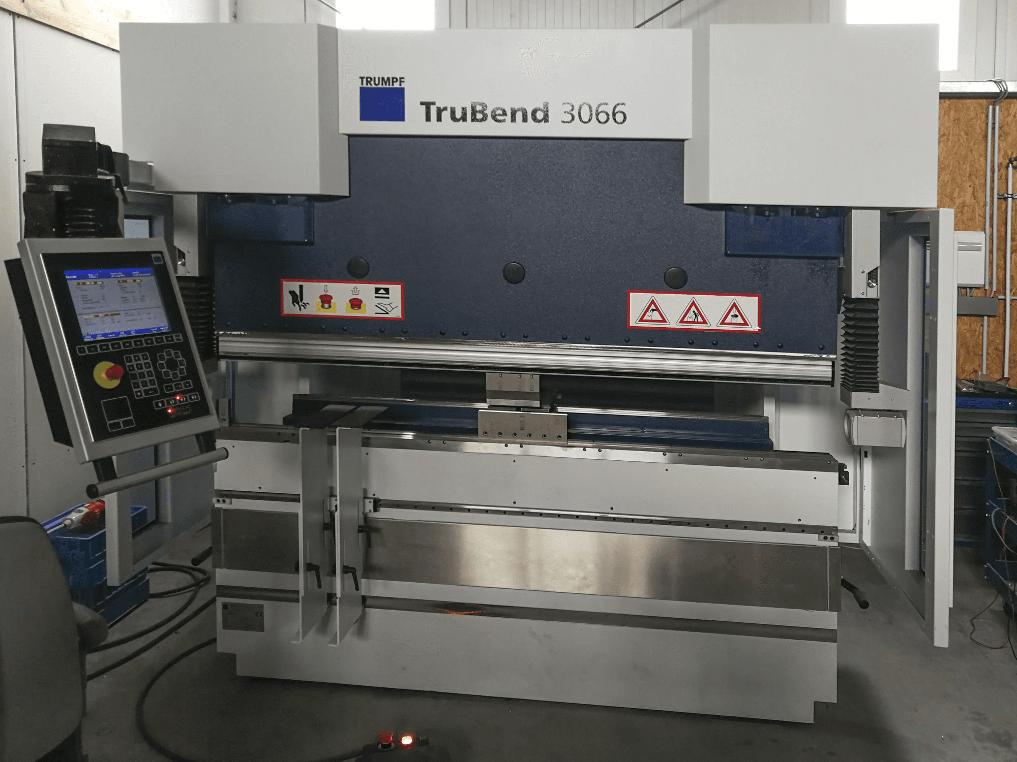 Front view of Trumpf TruBend 3066 machine