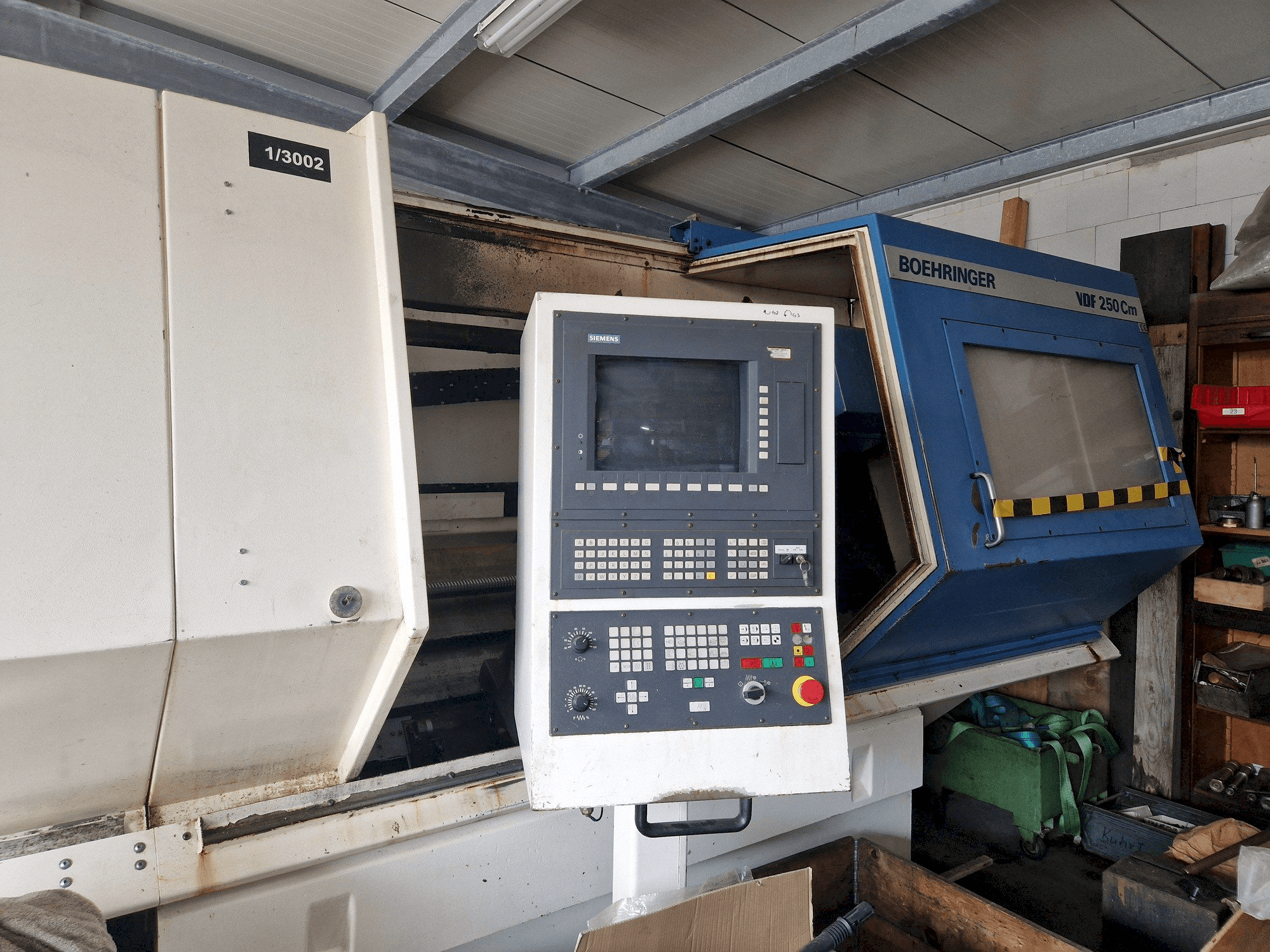 Front view of BOEHRINGER VDF 250 Cm machine