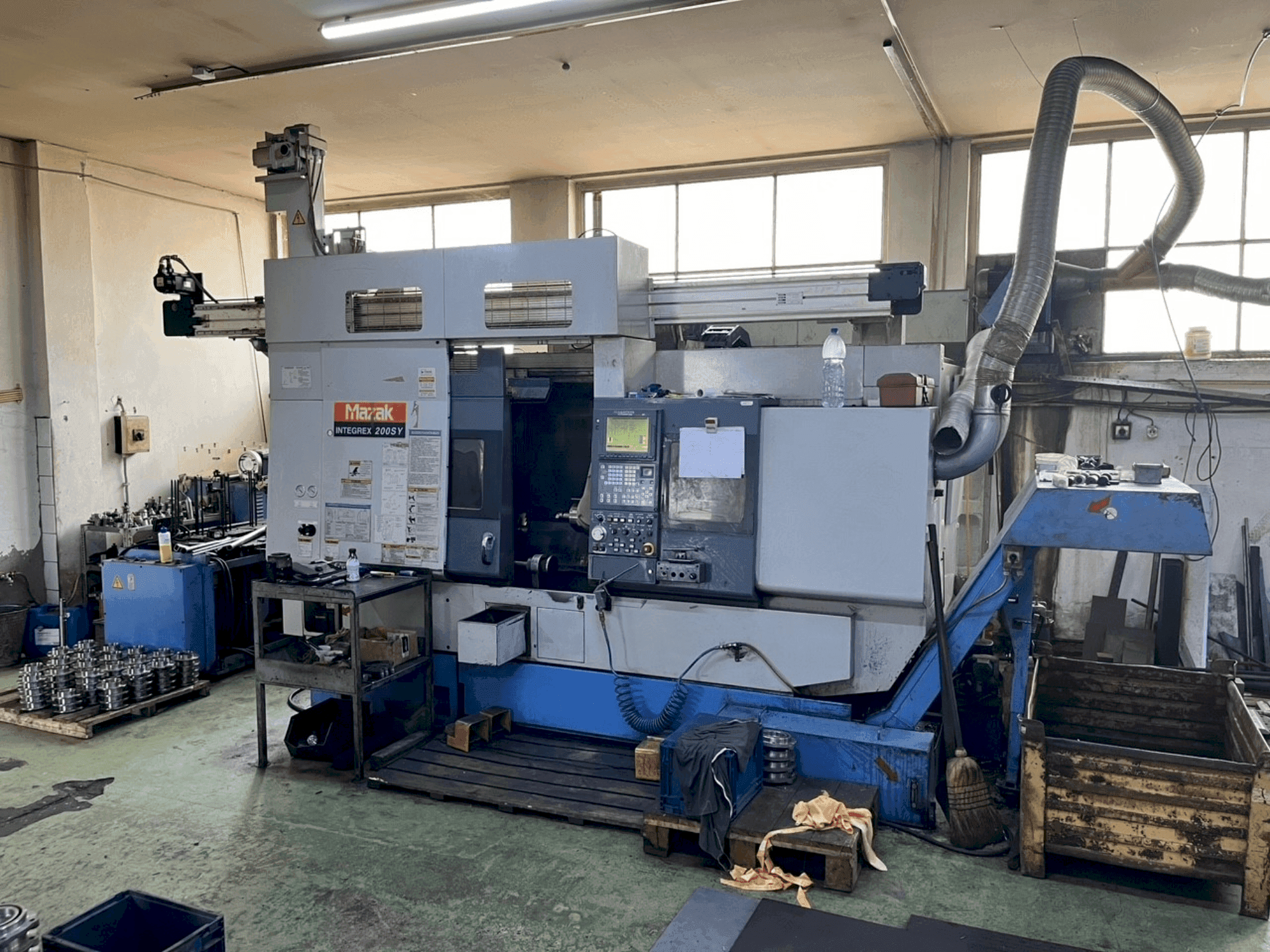 Front view of Mazak Integrex 200SY (1999) machine