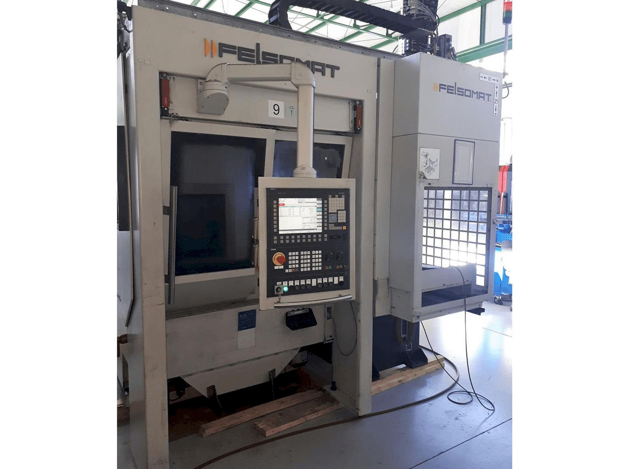 Front view of Felsomat FTC 160 machine