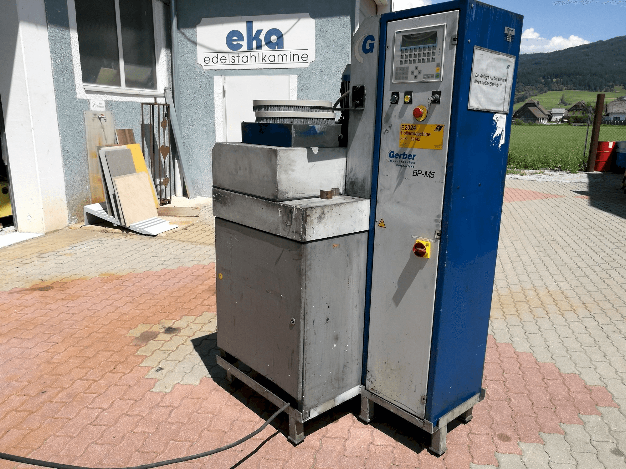 Front view of Gerber BP-M5 machine