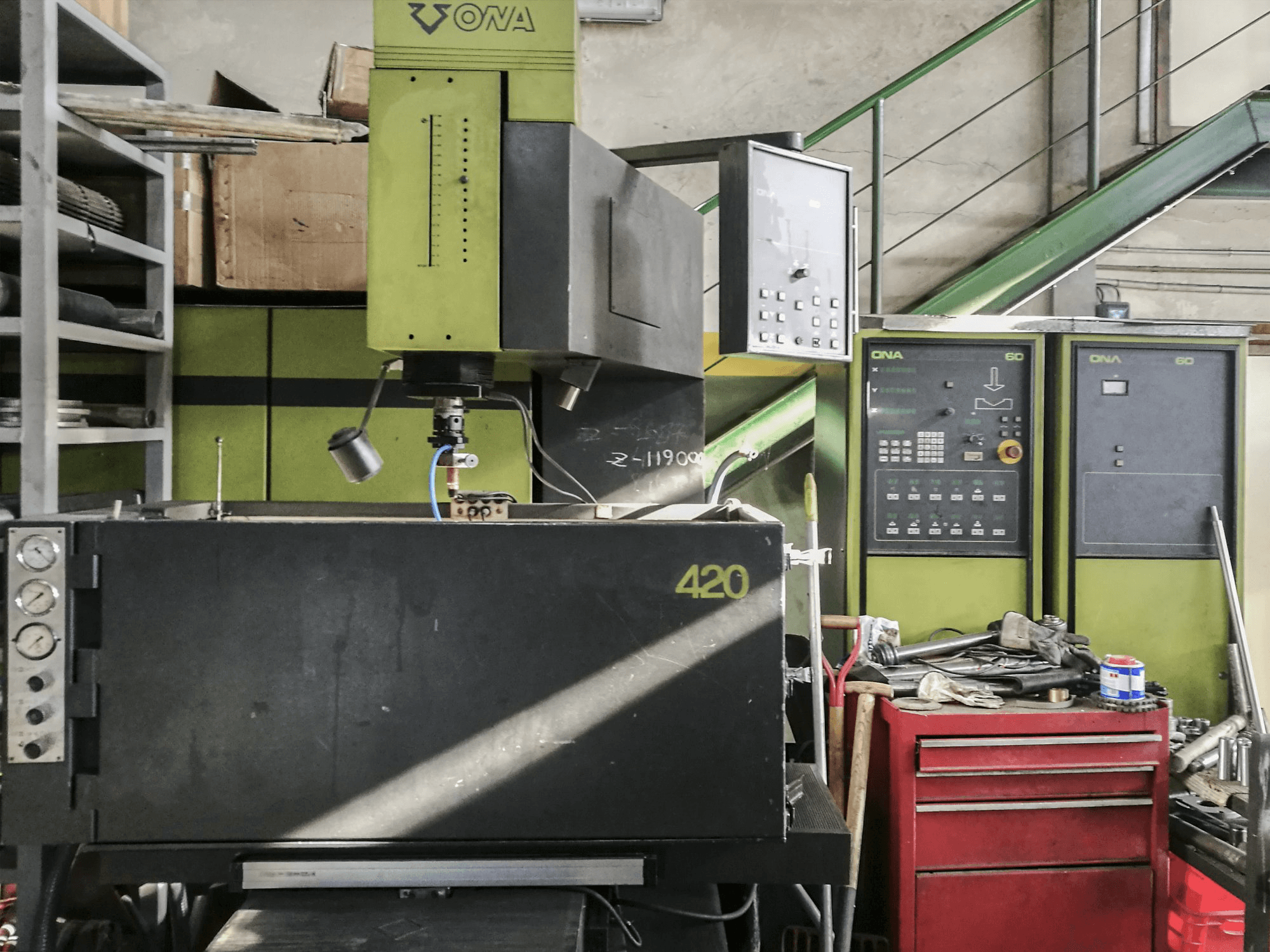 Front view of ONA ONAMATIC 420 Machine